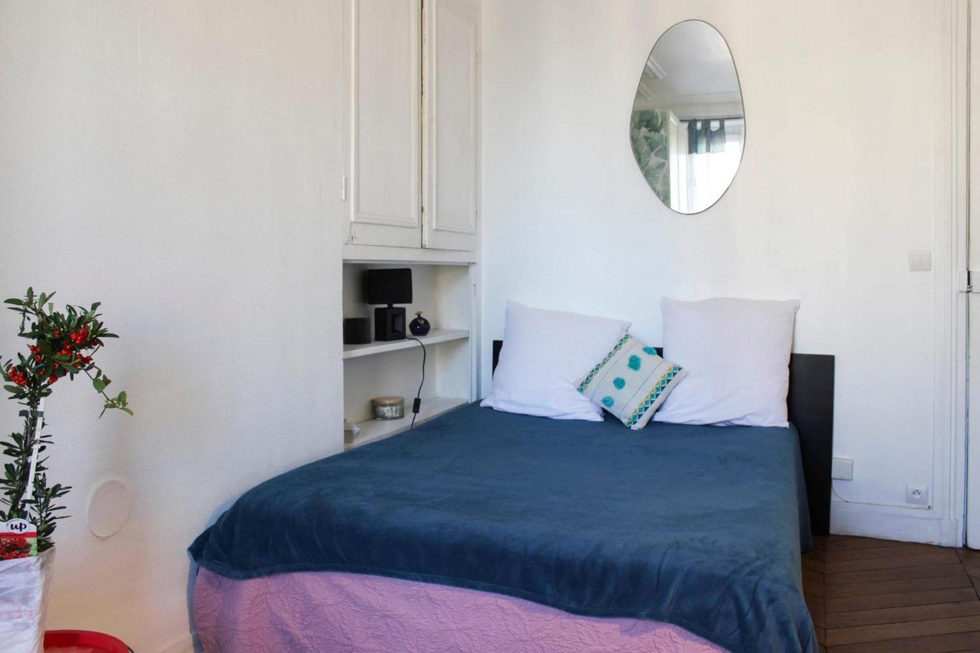 Appartement T3 For 5 In The 13th - *